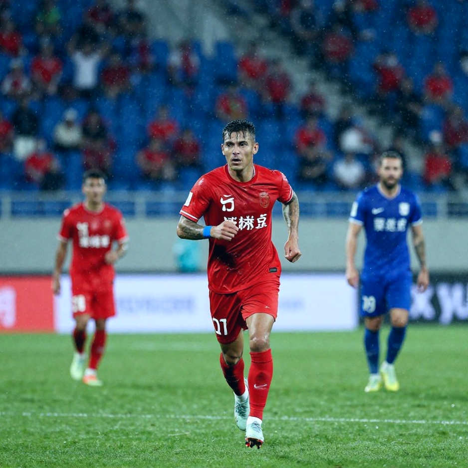 Văn Hậu – Ngọc Tân: Thẻ đỏ VAR và bài toán án phạt vượt khung ba trận ở V.League