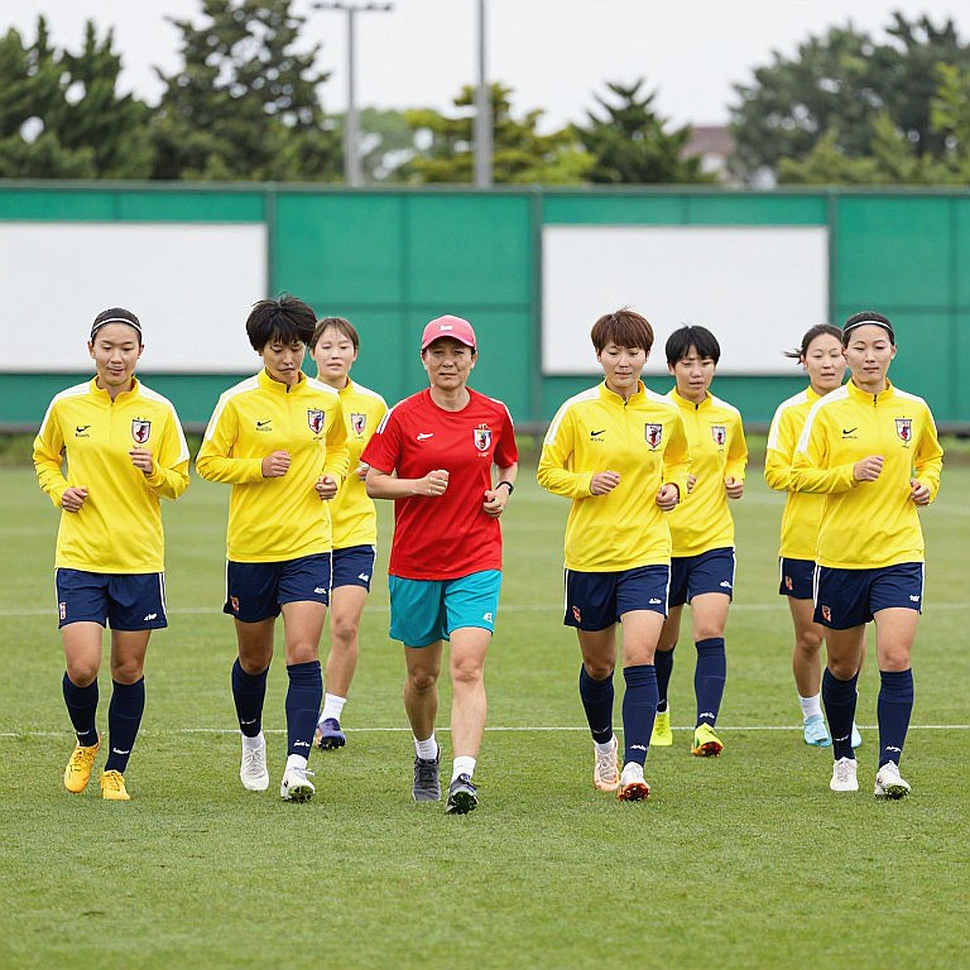 The Empty Column in the Notebook: Vietnamese Football, Data, and the Unmeasured Beat The Empty Column in the Notebook: Vietnamese Football, Data, and the Unmeasured Beat